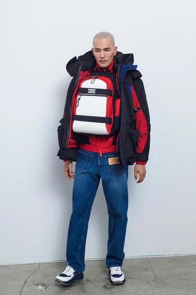 Look 18